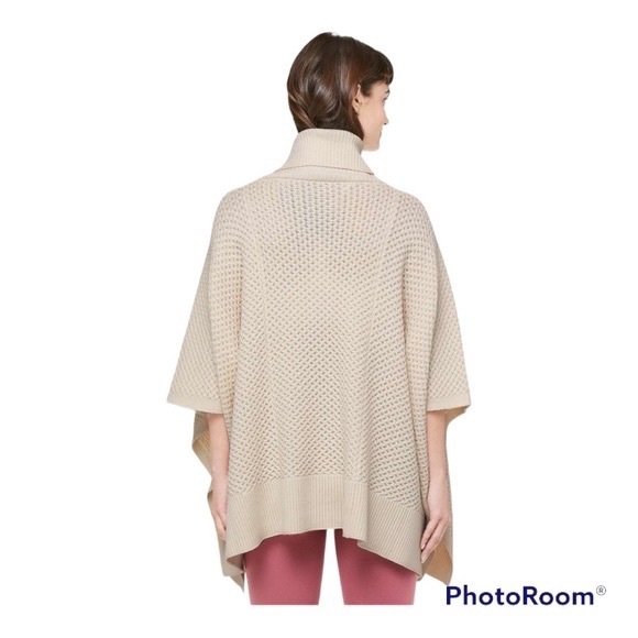LULULEMON Rolling in the Warmth Poncho Merino Wool Turtleneck Angel Wing OSFA - Picture 5 of 5